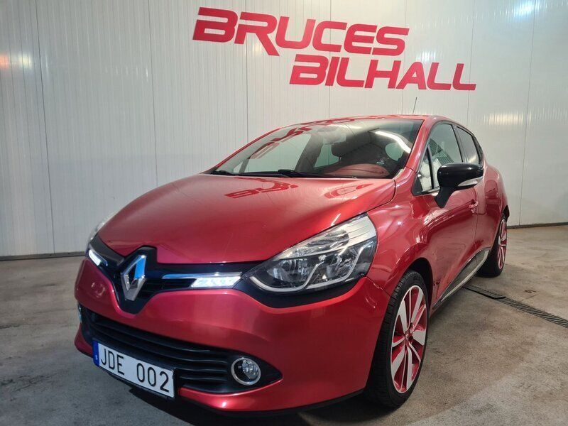 Röd Begagnad 2013 Renault Clio IV Halvkombi | 79 900 kr (Marknadspris) - Bild 1/4