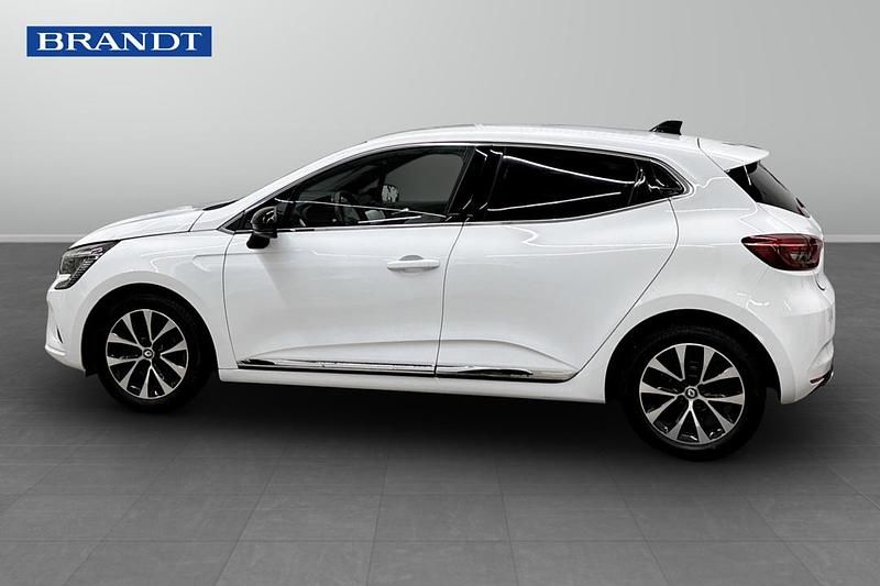 Begagnad Renault Clio V Techno 91 HK (66 kW) 2023 Vit Halvkombi
