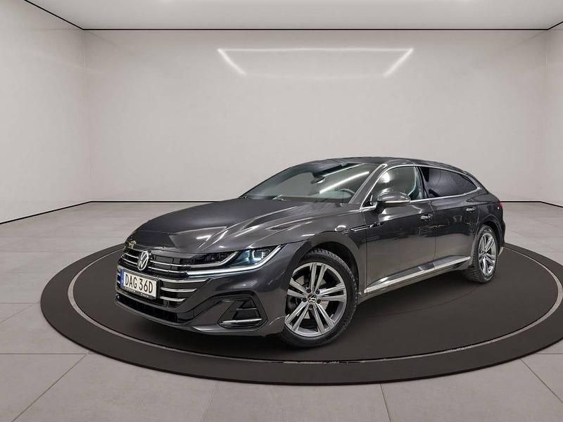 Grå Begagnad 2021 VW Arteon R-line | 269 500 kr (Lite dyr) - Bild 1/3