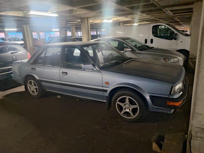 Blå Begagnad 1987 Nissan Bluebird Sedan | 13 000 kr - Bild 1/4