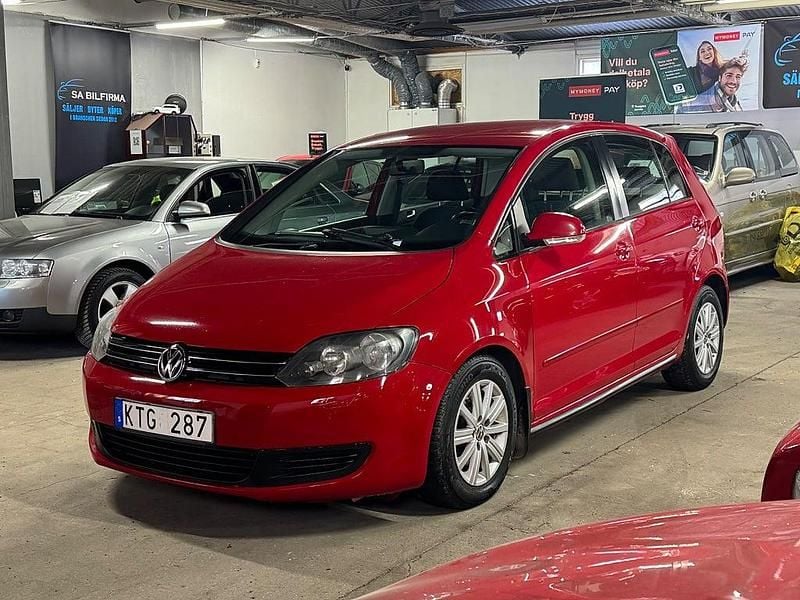 Begagnad VW Golf VI 105 HK (77 kW) 2010 Röd Halvkombi
