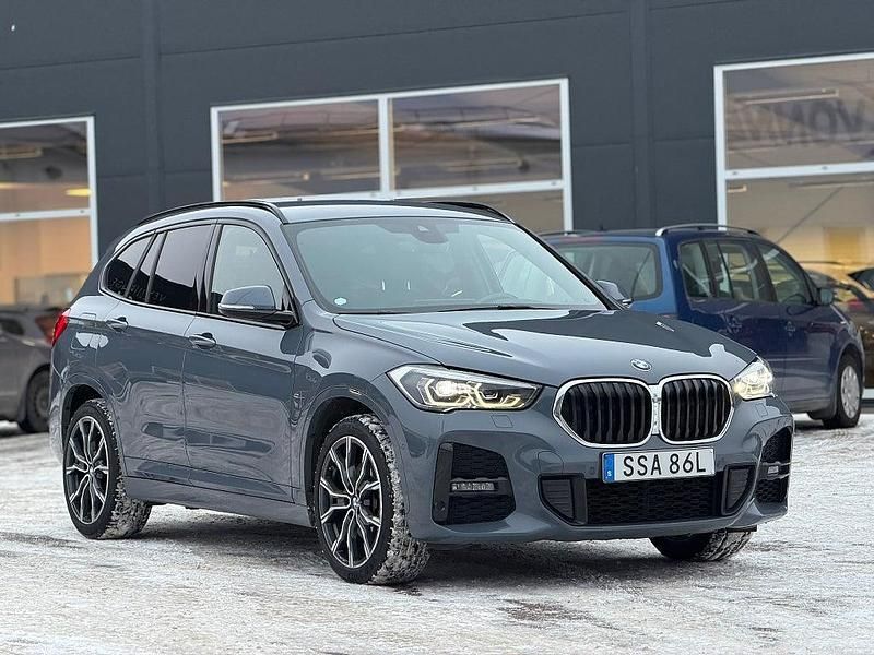 Begagnad BMW X1 M Sport 125 HK (91 kW) 2021 Mörkgrå SUV