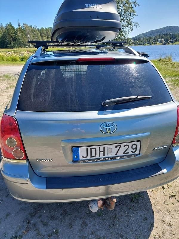Begagnad Toyota Avensis 129 HK (94 kW) 2008 Kombi
