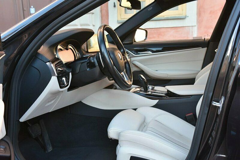Begagnad BMW 520 Luxury Line 191 HK (140 kW) 2017 Grå Kombi