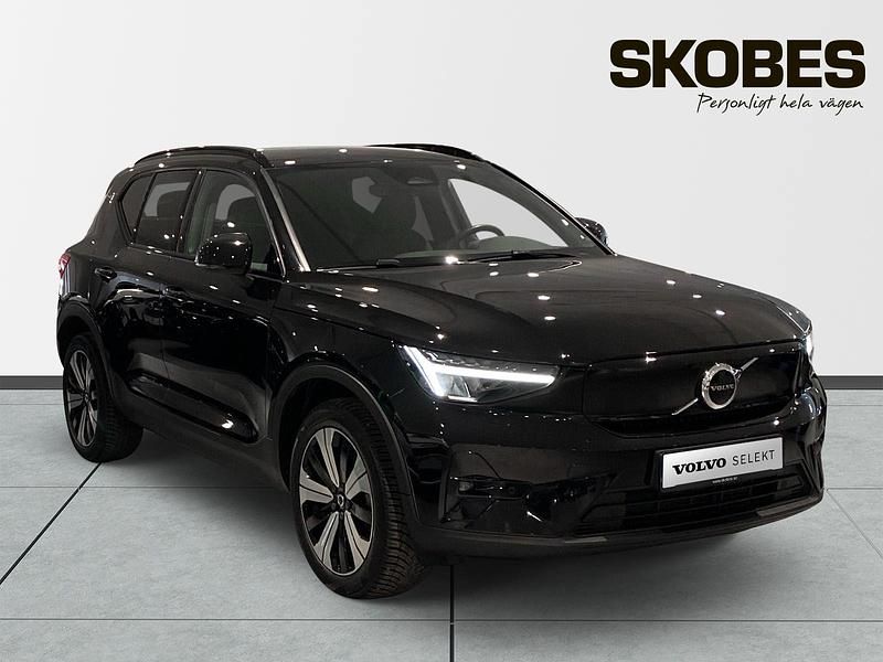 Begagnad Volvo XC40 Single Motor 175 kW (238 HK) 2023 Svart SUV