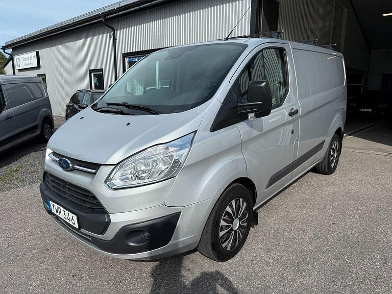 Grå (silvermetallic) Begagnad 2018 Ford Transit Custom Van | 125 000 kr (Superpris) - Bild 1/4