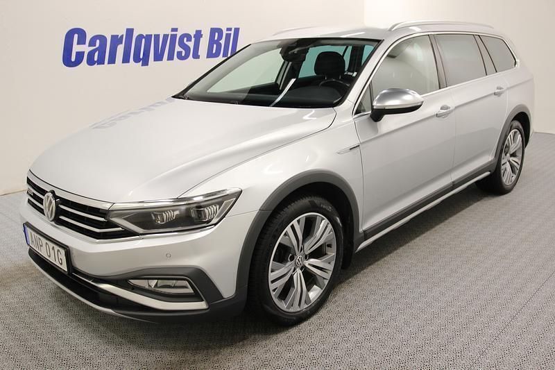 Silver metallic Begagnad 2020 VW Passat Executive | 269 000 kr (Dyr) - Bild 1/4