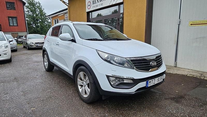 Vit Begagnad 2013 Kia Sportage EX SUV | 74 900 kr (Marknadspris) - Bild 1/4