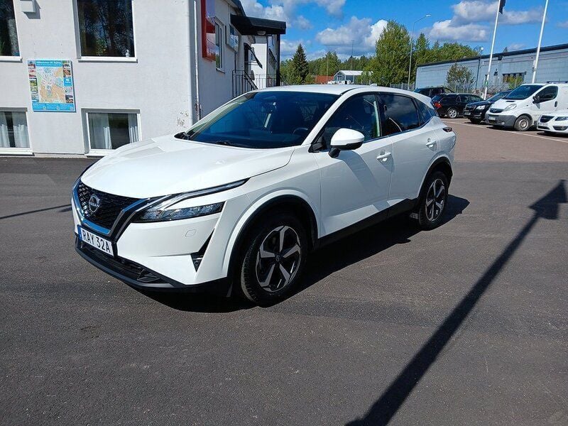 Vit Begagnad 2023 Nissan Qashqai N-Connecta SUV | 329 900 kr (Dyr) - Bild 1/4
