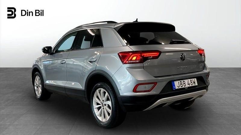 Begagnad VW T-Roc Life 150 HK (110 kW) 2024 Silver SUV