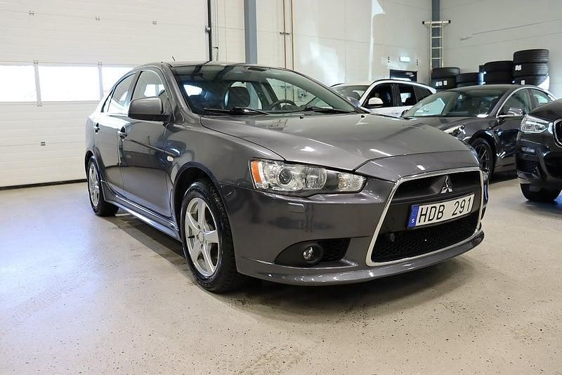 Begagnad Mitsubishi Lancer Sportback 143 HK (105 kW) 2009 Grå Halvkombi
