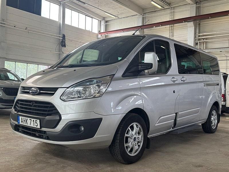 Grå Begagnad 2013 Ford Tourneo Custom Minibuss | 184 900 kr (Dyr) - Bild 1/4