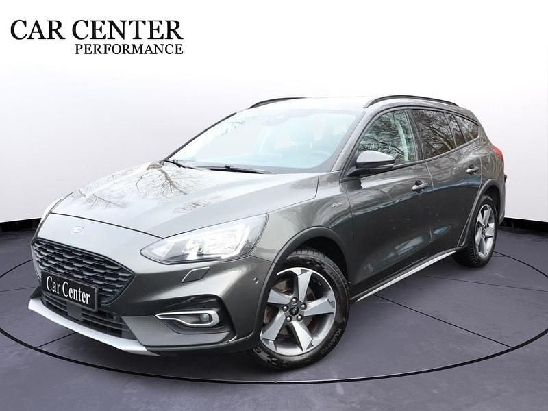 Grå Begagnad 2019 Ford Focus Active Kombi | 139 900 kr (Marknadspris) - Bild 1/4