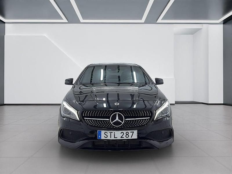 Begagnad Mercedes CLA250 Shooting Brake AMG 211 HK (155 kW) 2017 Svart Kombi