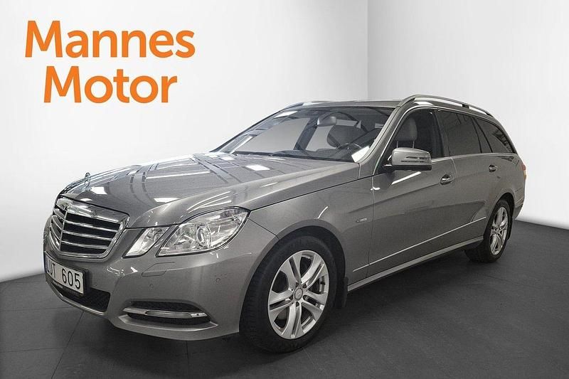 Silver Begagnad 2011 Mercedes E250 Avantgarde Kombi | 149 000 kr (Lite dyr) - Bild 1/4