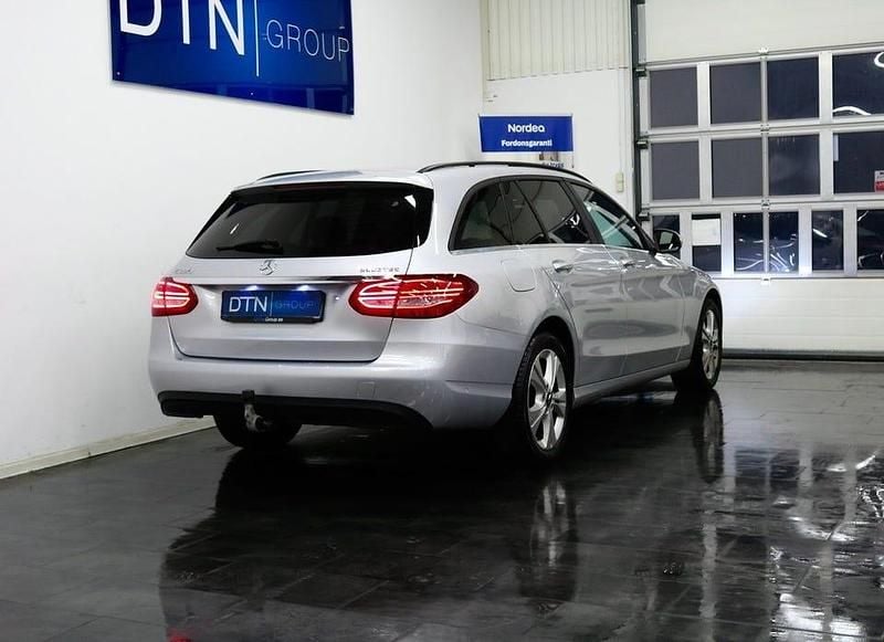 Begagnad Mercedes C220 170 HK (125 kW) 2015 Silver Kombi