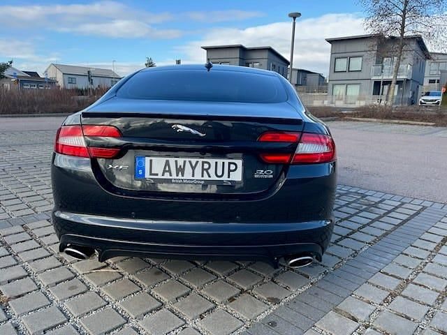 Begagnad Jaguar XF 340 HK (250 kW) 2013 Grå metallic