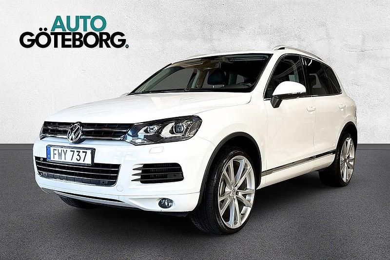 Vit Begagnad 2014 VW Touareg SUV | 169 900 kr (Marknadspris) - Bild 1/4
