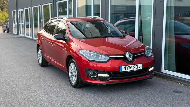 Röd Begagnad 2016 Renault Mégane III LIMITED | 69 800 kr (Marknadspris) - Bild 1/4