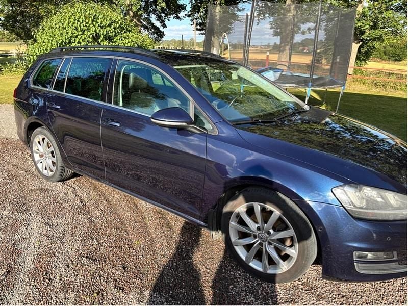 Blå Begagnad 2015 VW Golf VII GT Kombi | 105 000 kr (Superpris) - Bild 1/4