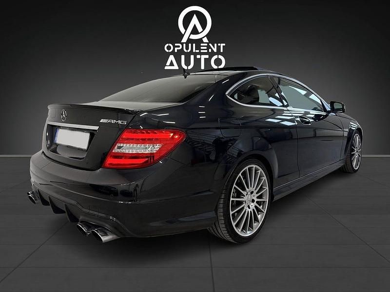 Begagnad Mercedes C63 AMG AMG 457 HK (336 kW) 2012 Svart Sportkupé