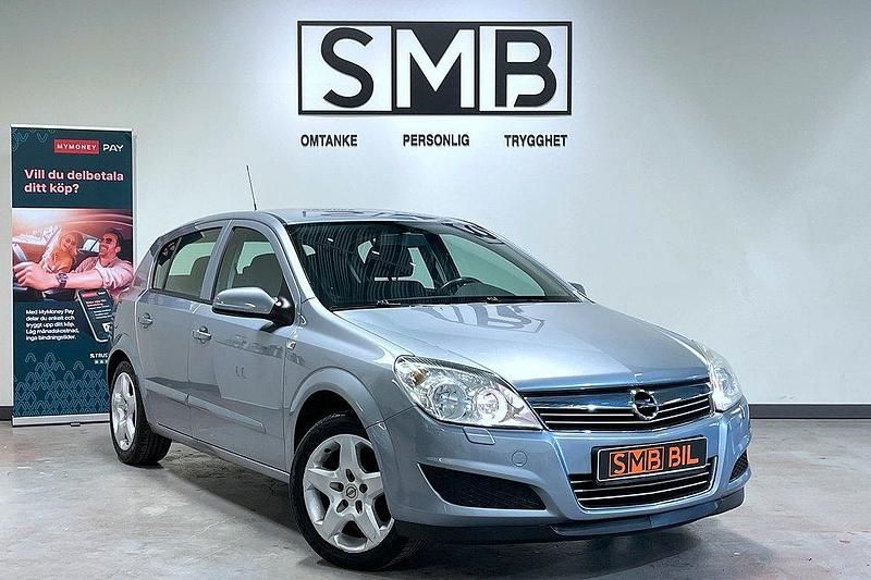 Grå Begagnad 2007 Opel Astra Halvkombi | 34 900 kr (Lite dyr) - Bild 1/4