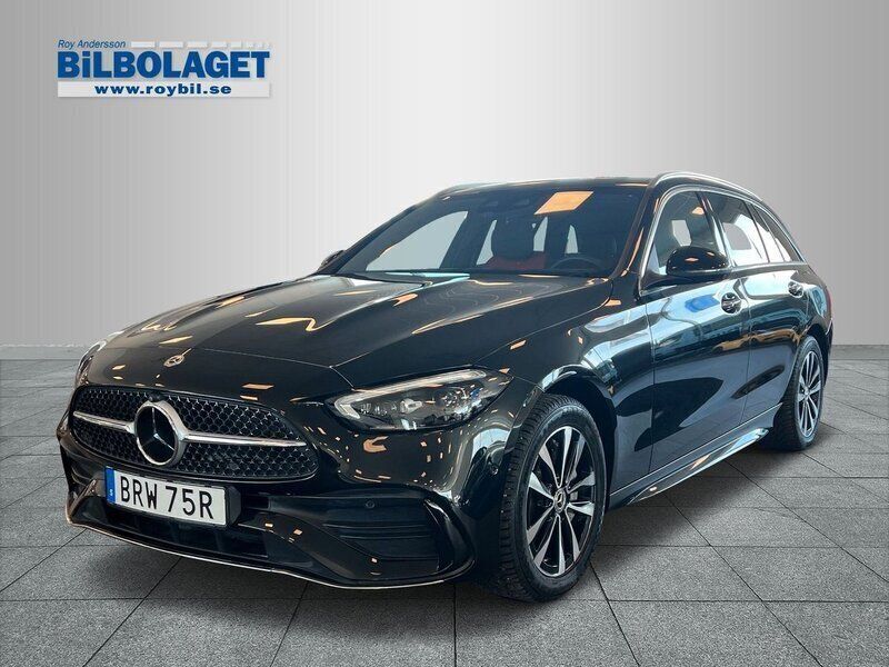 Svart Begagnad 2023 Mercedes C300e AMG Kombi | 559 900 kr (Dyr) - Bild 1/4