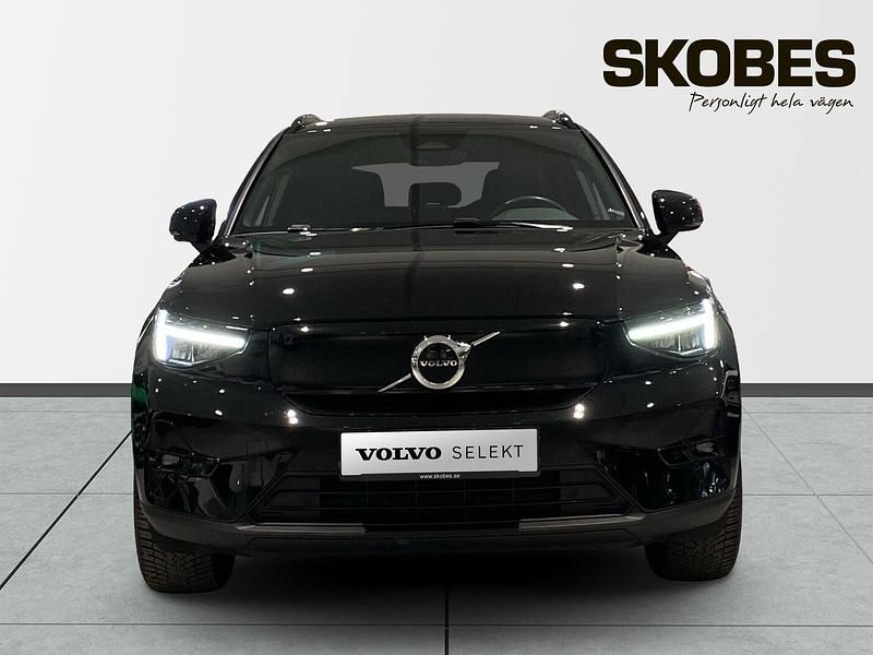 Begagnad Volvo XC40 Single Motor 175 kW (238 HK) 2023 Svart SUV