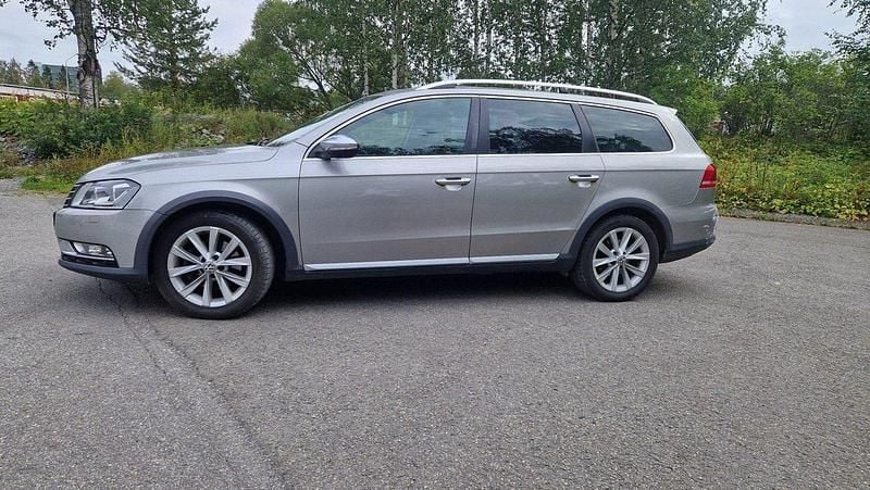 Silver Begagnad 2015 VW Passat Alltrack Kombi | 98 000 kr (Bra pris) - Bild 1/4