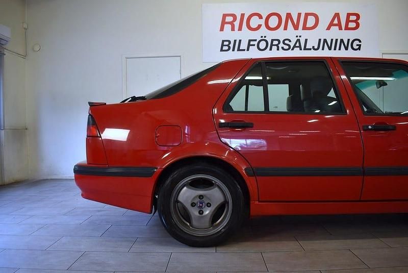 Begagnad Saab 9000 Aero 150 HK (110 kW) 1998 Röd Sedan