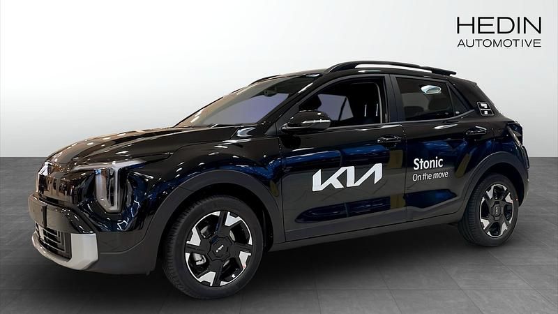 Ny 2025 Kia Stonic Advance SUV | 314 900 kr (Dyr) - Bild 1/4