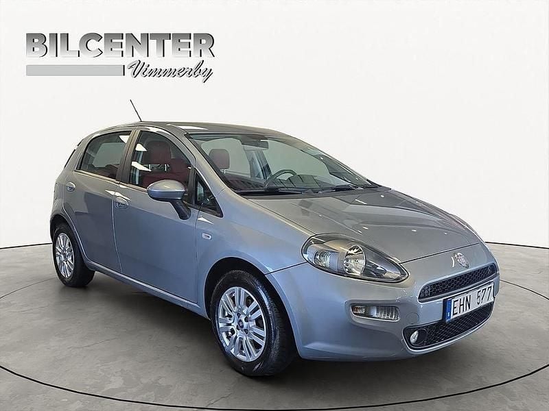 Grå Begagnad 2012 Fiat Punto Halvkombi | 54 500 kr - Bild 1/4