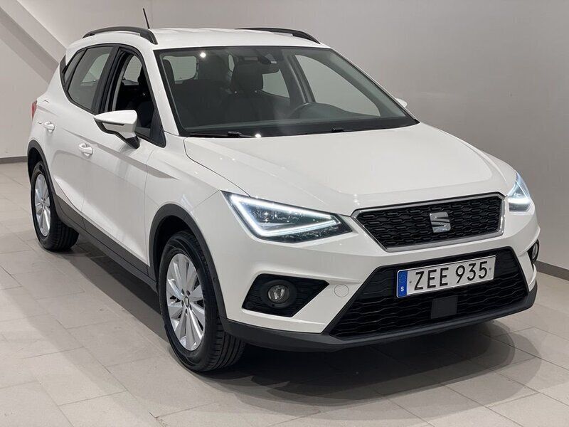 Vit (candy white) Begagnad 2018 Seat Arona Style SUV | 129 900 kr (Lite dyr) - Bild 1/3