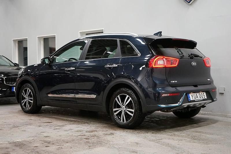 Begagnad Kia Niro Advance 105 HK (77 kW) 2018 Blå SUV