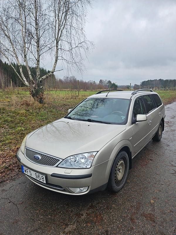 Silver sand metallic Begagnad 2005 Ford Mondeo Kombi | 12 500 kr (Bra pris) - Bild 1/4