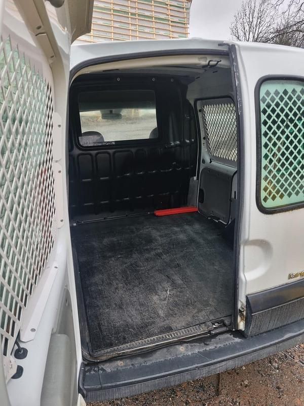 Begagnad Renault Kangoo 65 HK (47 kW) 2006 Minibuss