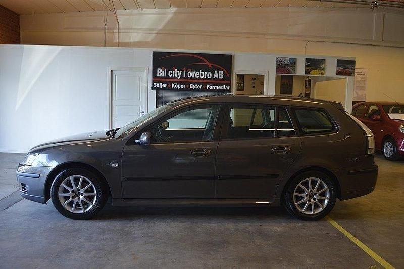 Brun Begagnad 2007 Saab 9-3 Linear Kombi | 49 900 kr (Lite dyr) - Bild 1/4