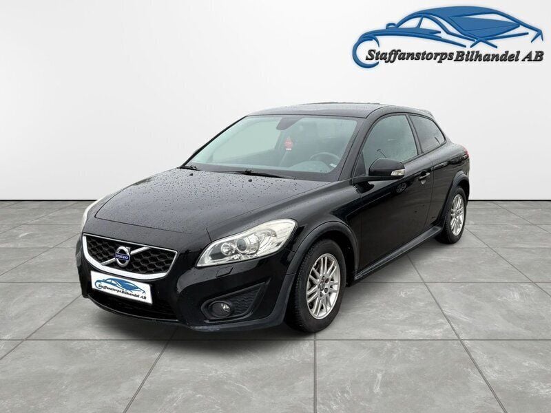 Svart Begagnad 2009 Volvo C30 Momentum Halvkombi | 39 900 kr (Marknadspris) - Bild 1/4