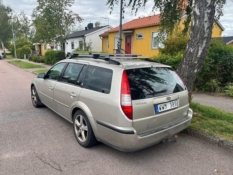 Begagnad Ford Mondeo 145 HK (106 kW) 2005 Kombi