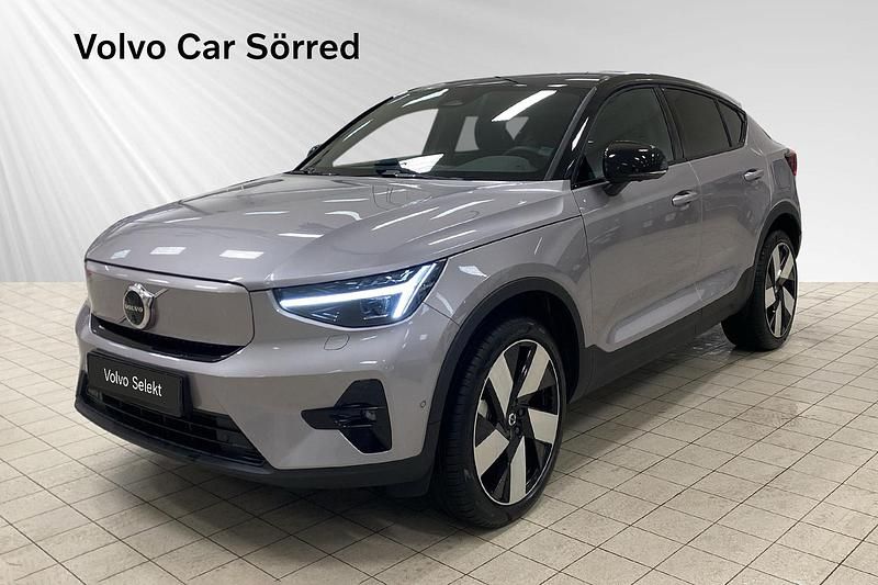 Silver Begagnad 2025 Volvo EC40 Single Motor Extended Range SUV | 569 000 kr - Bild 1/4