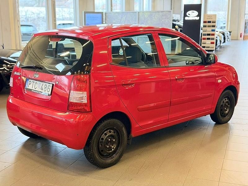 Begagnad Kia Picanto EX 61 HK (44 kW) 2007 Röd Halvkombi