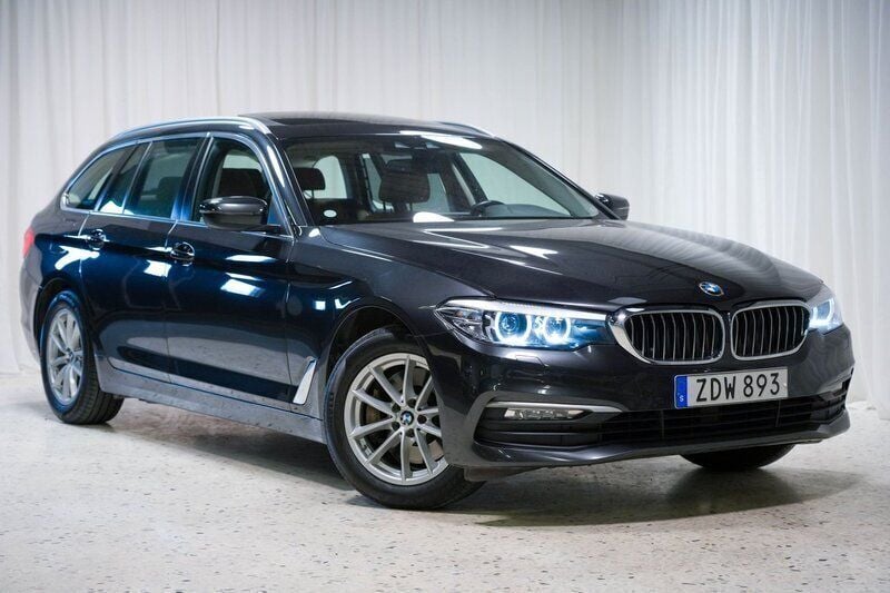 Grå Begagnad 2018 BMW 530 Kombi | 279 900 kr (Superpris) - Bild 1/4