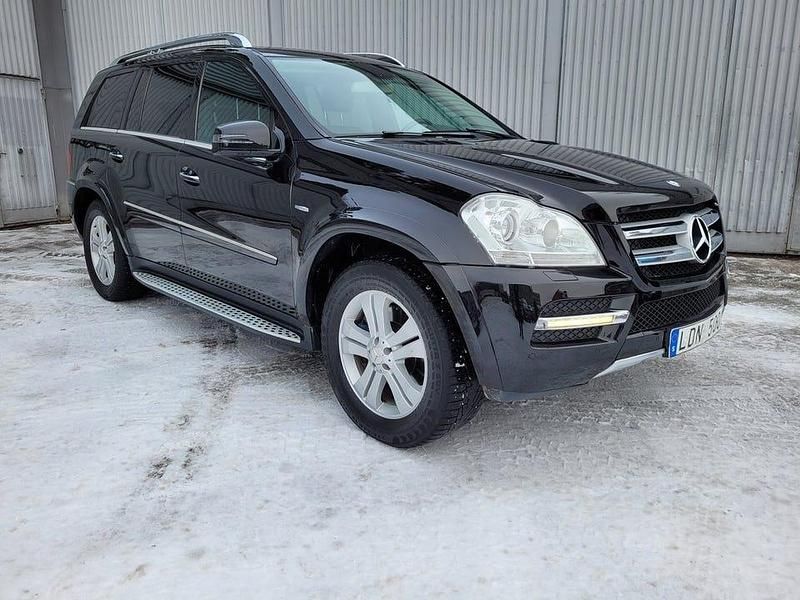 Begagnad Mercedes GL350 224 HK (164 kW) 2010 Svart SUV