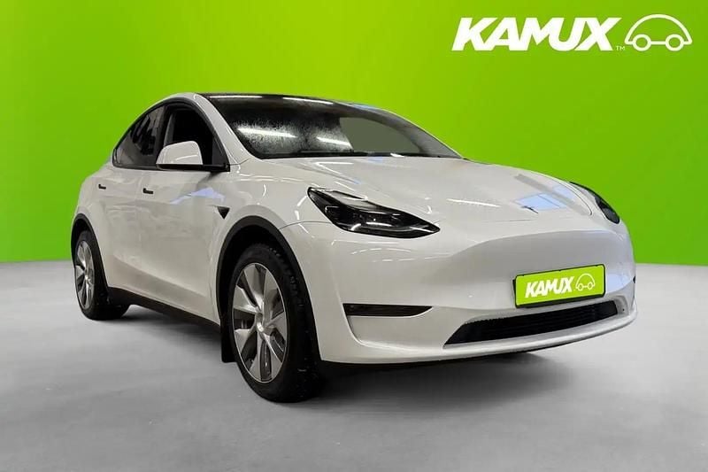 Begagnad Tesla Model Y Long Range AWD 378 kW (514 HK) 2023 Vit SUV