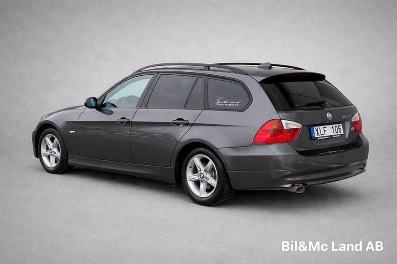 Begagnad BMW 320 163 HK (119 kW) 2007 Grå Kombi