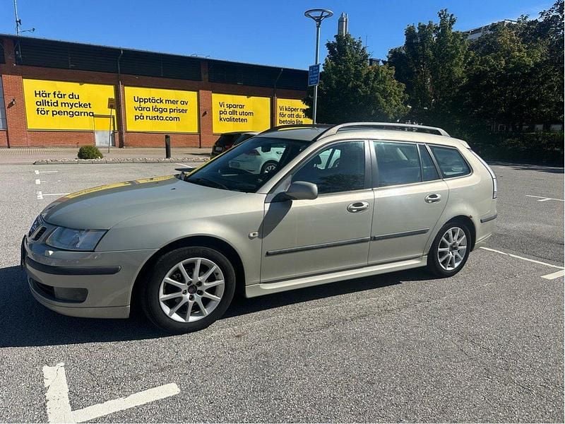 Gul Begagnad 2006 Saab 9-3 Linear Kombi | 20 500 kr (Bra pris) - Bild 1/4