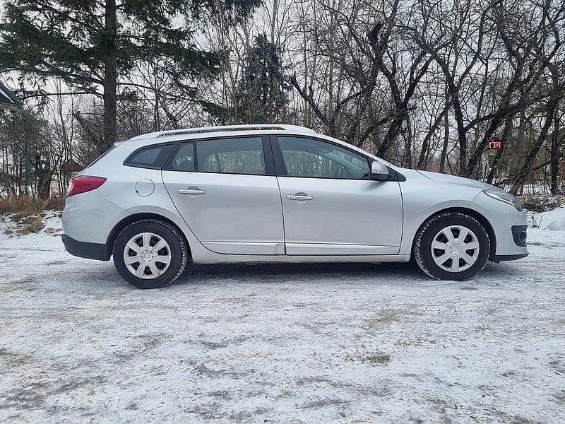 Begagnad Renault Mégane GrandTour 110 HK (80 kW) 2014 Silver Kombi