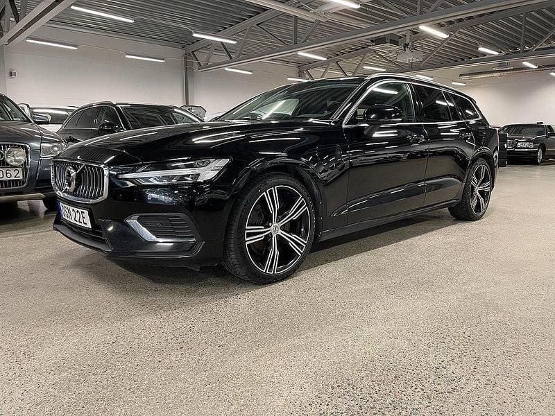 Svart Begagnad 2021 Volvo V60 Inscription Kombi | 334 900 kr (Lite dyr) - Bild 1/4