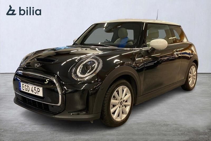 Svart Begagnad 2023 Mini Cooper SE Premium Plus Halvkombi | 239 000 kr (Marknadspris) - Bild 1/4