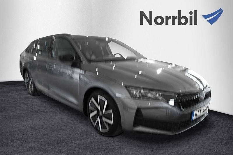 Grå Ny 2025 Skoda Octavia SportLine Kombi | 454 000 kr - Bild 1/4